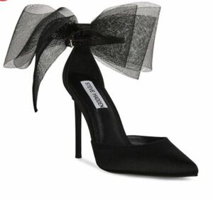 Black Steve Madden Satin Pump with Bow